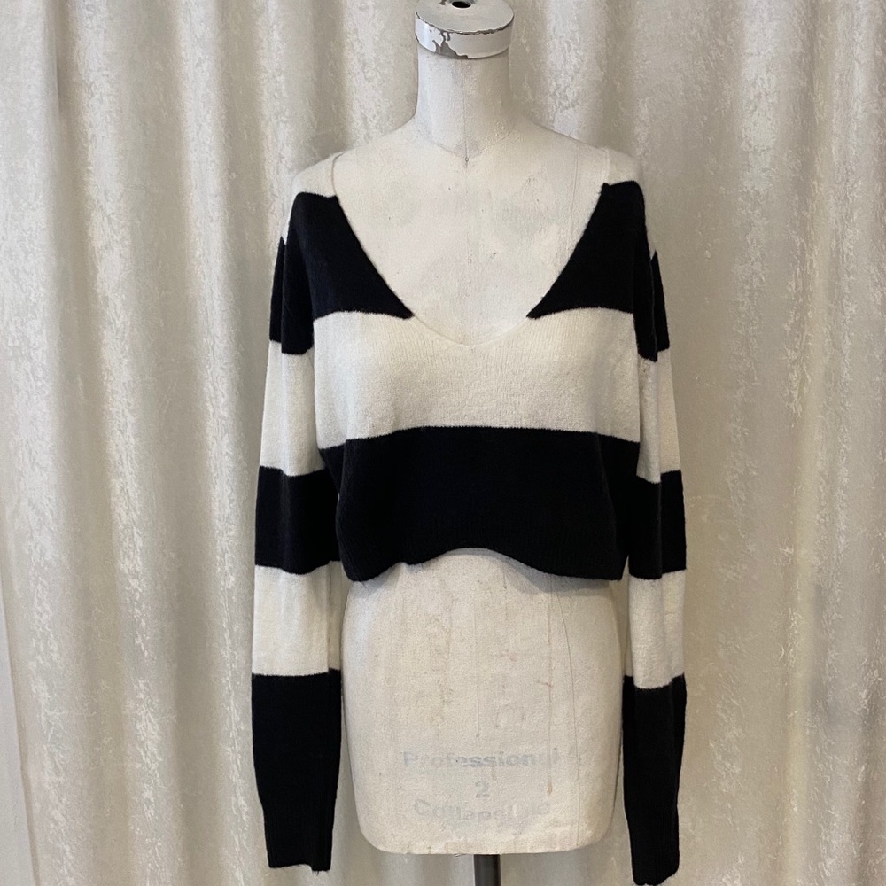 Olivaceous Striped Crop Sweater